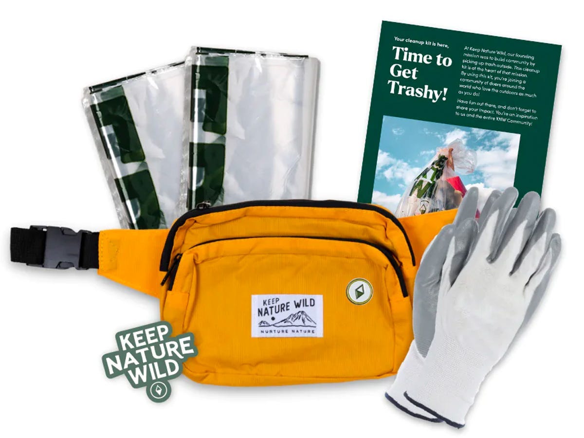 Keep nature wild fanny pack with garbage bags and gloves