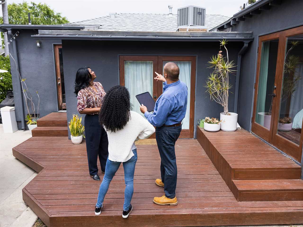 couple buying a home