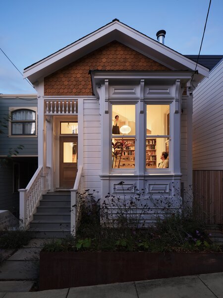 A San Francisco Victorian Conceals a Striking Rear Extension—and a Rooftop Hot Tub