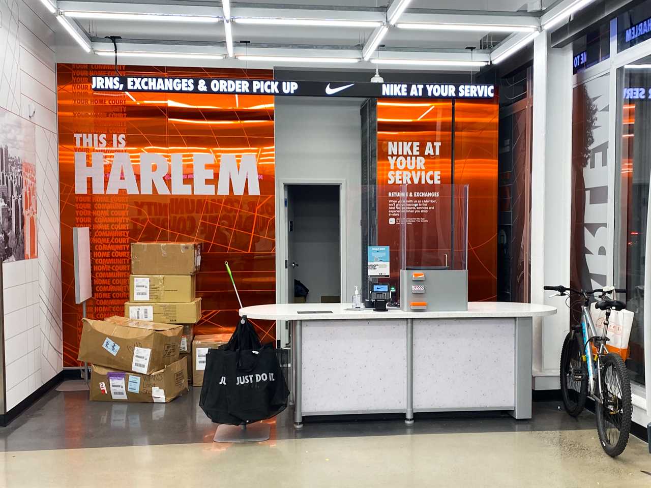 Nike customer service desk