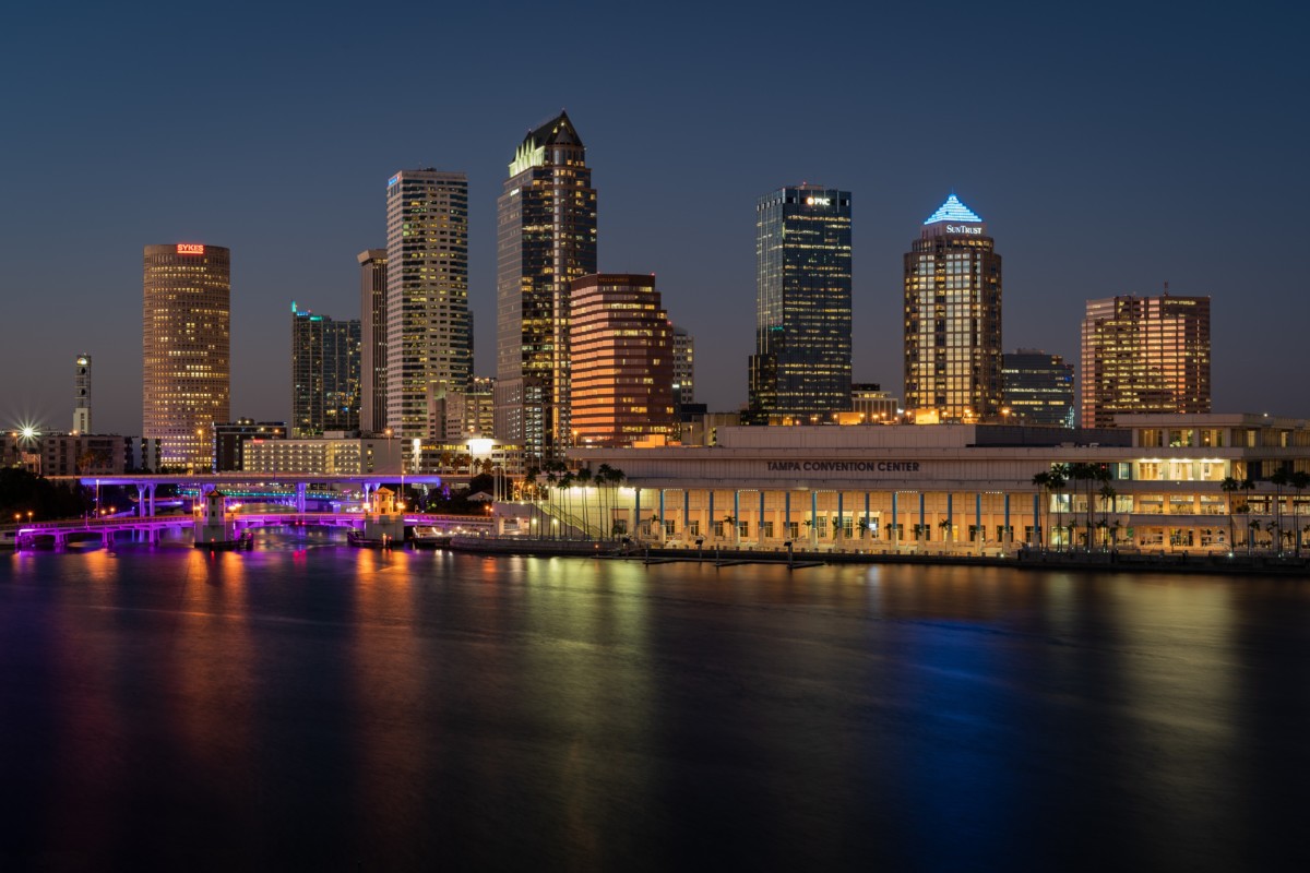 tampa skyline at night