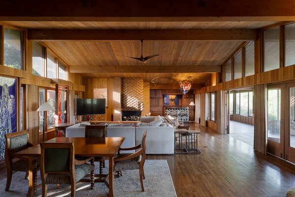 A Historic Home by a Frank Lloyd Wright Apprentice Lists for the First Time in Decades