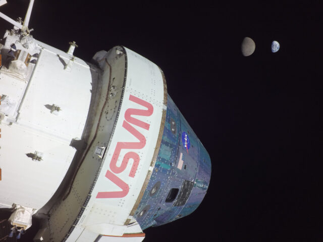 Trailblazing Orion Snaps Stunning Selfie With Earth, Moon