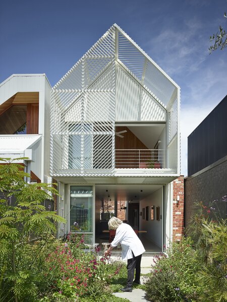 She Loved Her Neighborhood, So She Expanded Her Existing Terrace Home to Age in Place