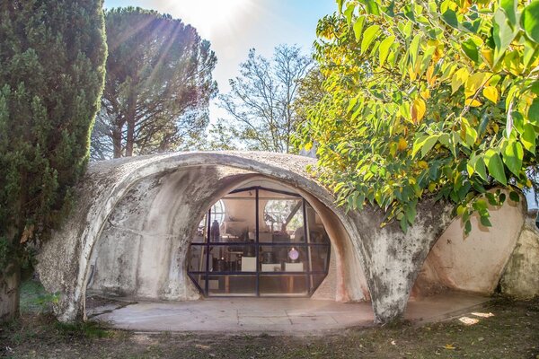 A Bubbly Building Fit for a Hobbit Pops Up for €740K in France