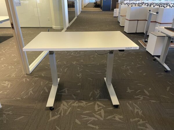 A Knoll Hipso has the distinction of being one of the few attractive sit/stand desks out there. A $50 opening bid can put you in the running for one with a Twitter pedigree.