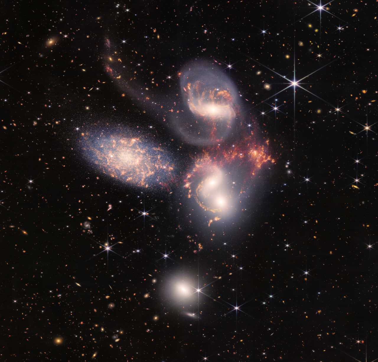 A picture taken by the James Webb telescope shows the Stephan's Quintet.