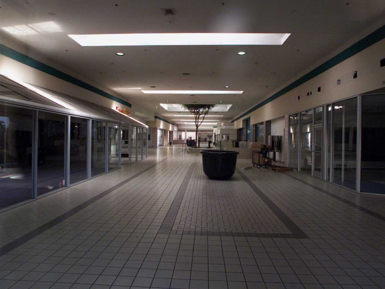 Empty hallway in shopping mall in California in 2002