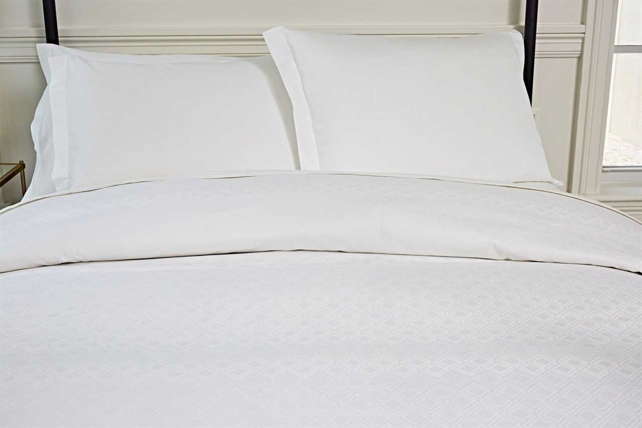 Bring Your Favorite Hotel Bedding Home