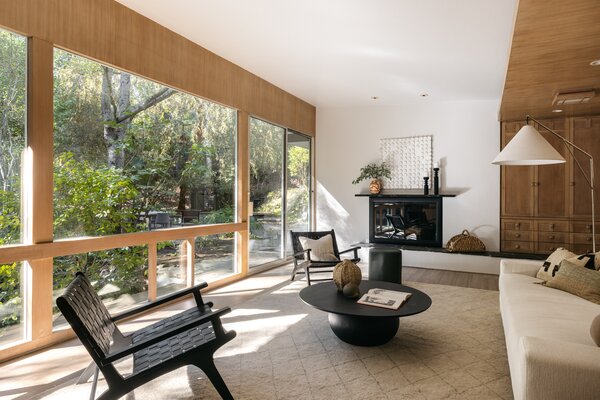 This Midcentury Gem Would Make Any Nature Lover Beam With Joy