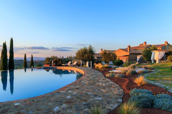 Take in Stunning Views of Tuscany’s Rolling Hills From This Restored Farmhouse