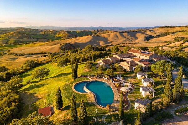 Take in Stunning Views of Tuscany’s Rolling Hills From This Restored Farmhouse