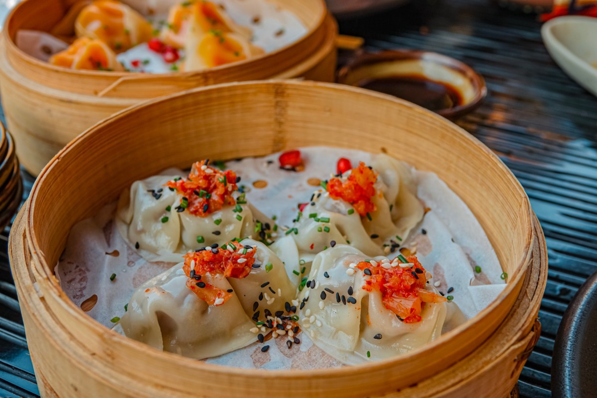 dim sum dumplings in bamboo