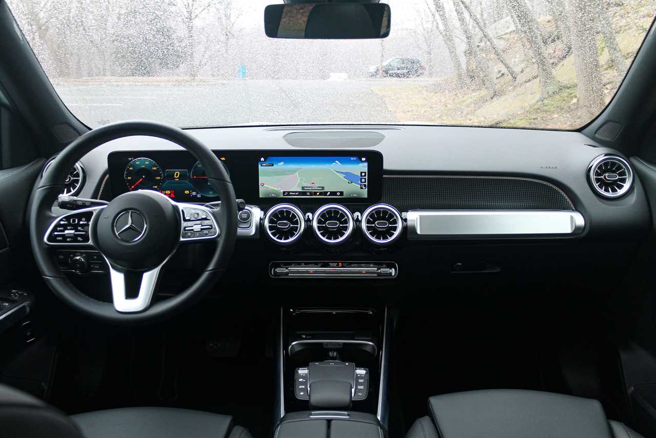 The Mercedes-Benz EQB 350.