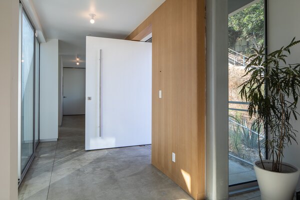 An Architect Couple’s Minimalist Dream House Is Up for Lease in L.A.