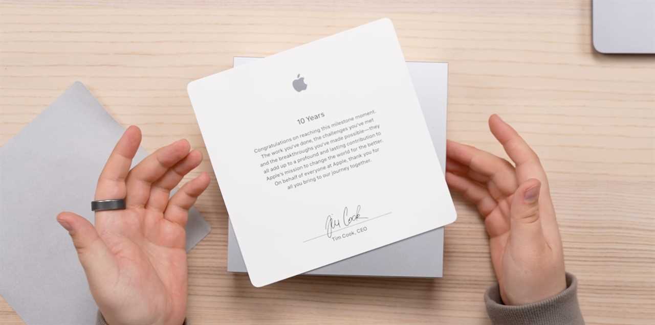 Secret Apple product, Service Award