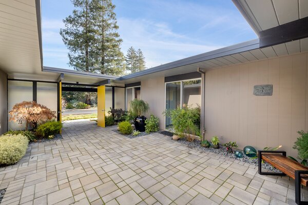 This $2.3M House Is Being Touted as a Super Eichler