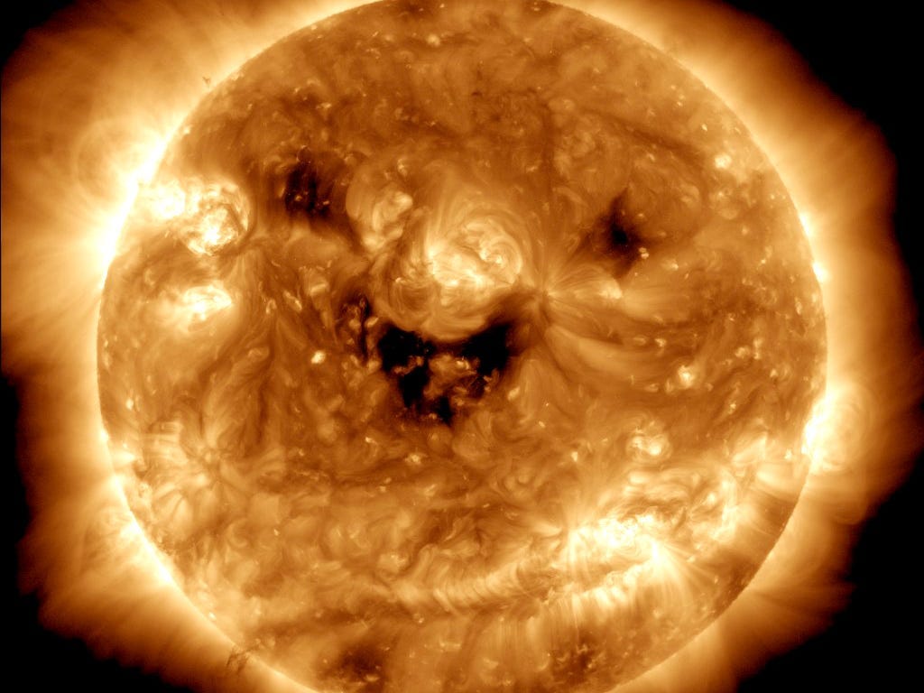 Photo of the sun 'smiling'