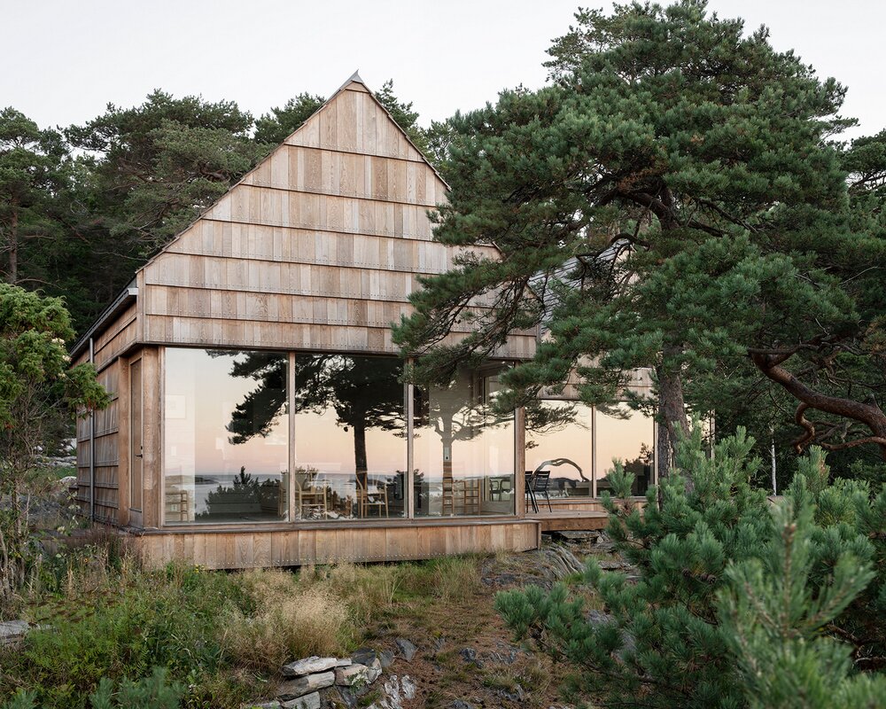 This Shingle-Clad Cabin in Norway Came to Life With Flooring Offcuts