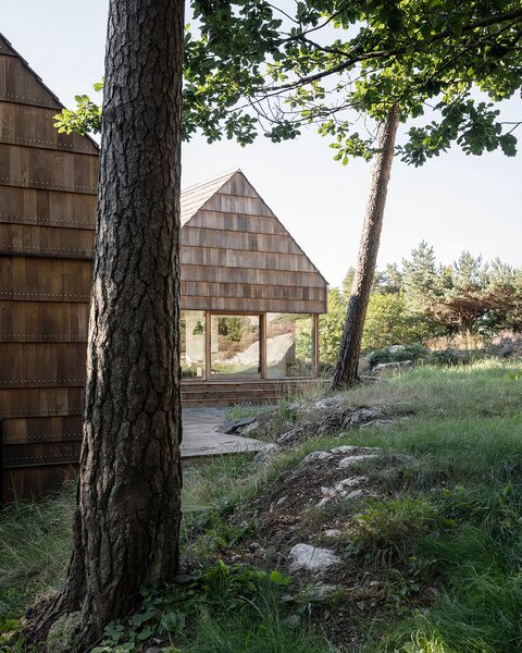 This Shingle-Clad Cabin in Norway Came to Life With Flooring Offcuts