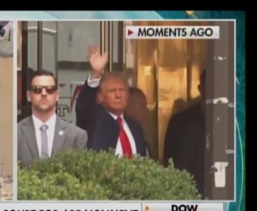 VIDEO: President Trump Takes Motorcade to NYC Court for Arraignment, Waves at Supporters – Arrives at Courthouse