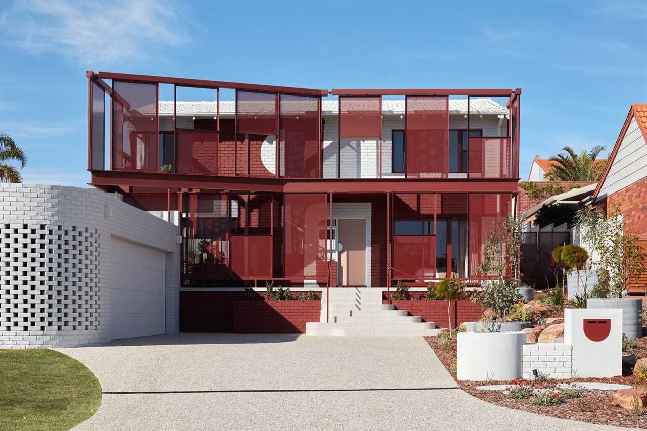 Metal Screens Form a Skin Around This Revived ’80s-Built Home in Australia