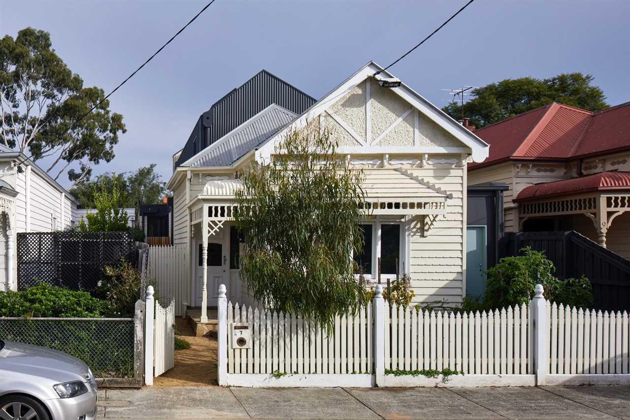 Mismatched Brick Bond Is the Best Part of This Cottage Renovation in Australia