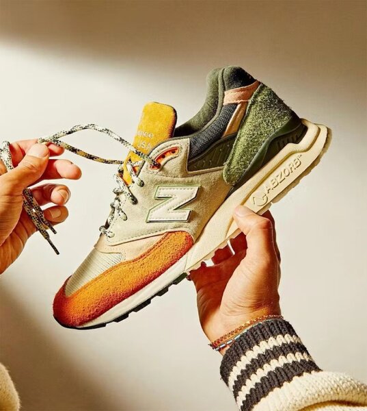 Clothing designer Ronnie Fieg’s redesigned New Balance 998, a collaboration with his streetwear label, Kith, and the Frank Lloyd Wright Foundation, is inspired by the famous architect’s unbuilt concept for a new society.