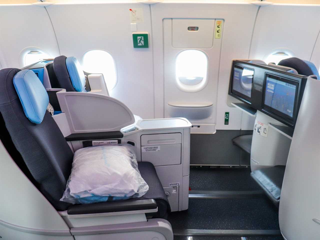 Onboard La Compagnie's Airbus A321neo — La Compagnie Airbus A321neo Tour