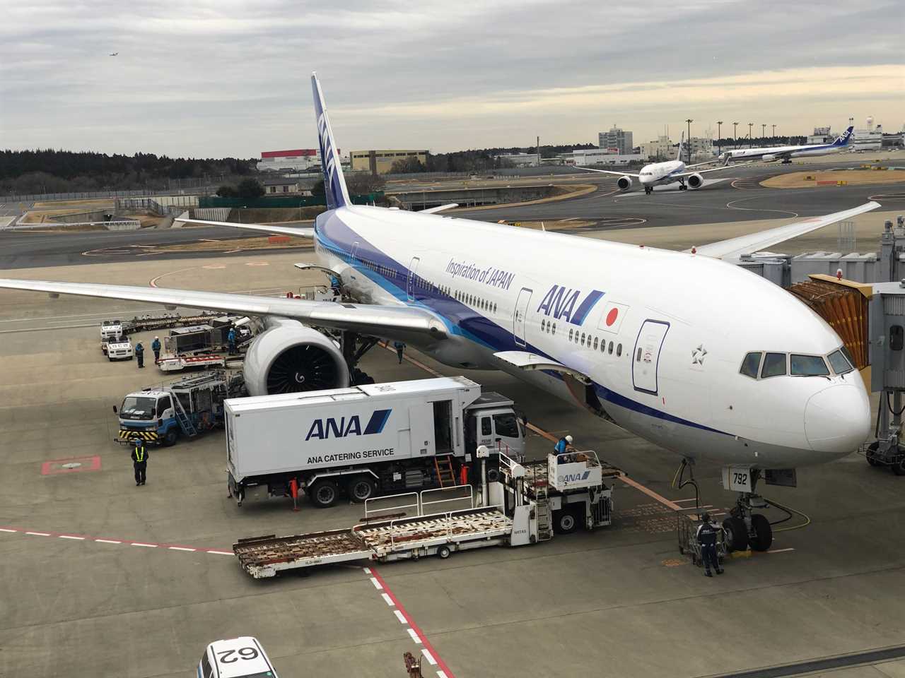 ANA 777-300ER NRT