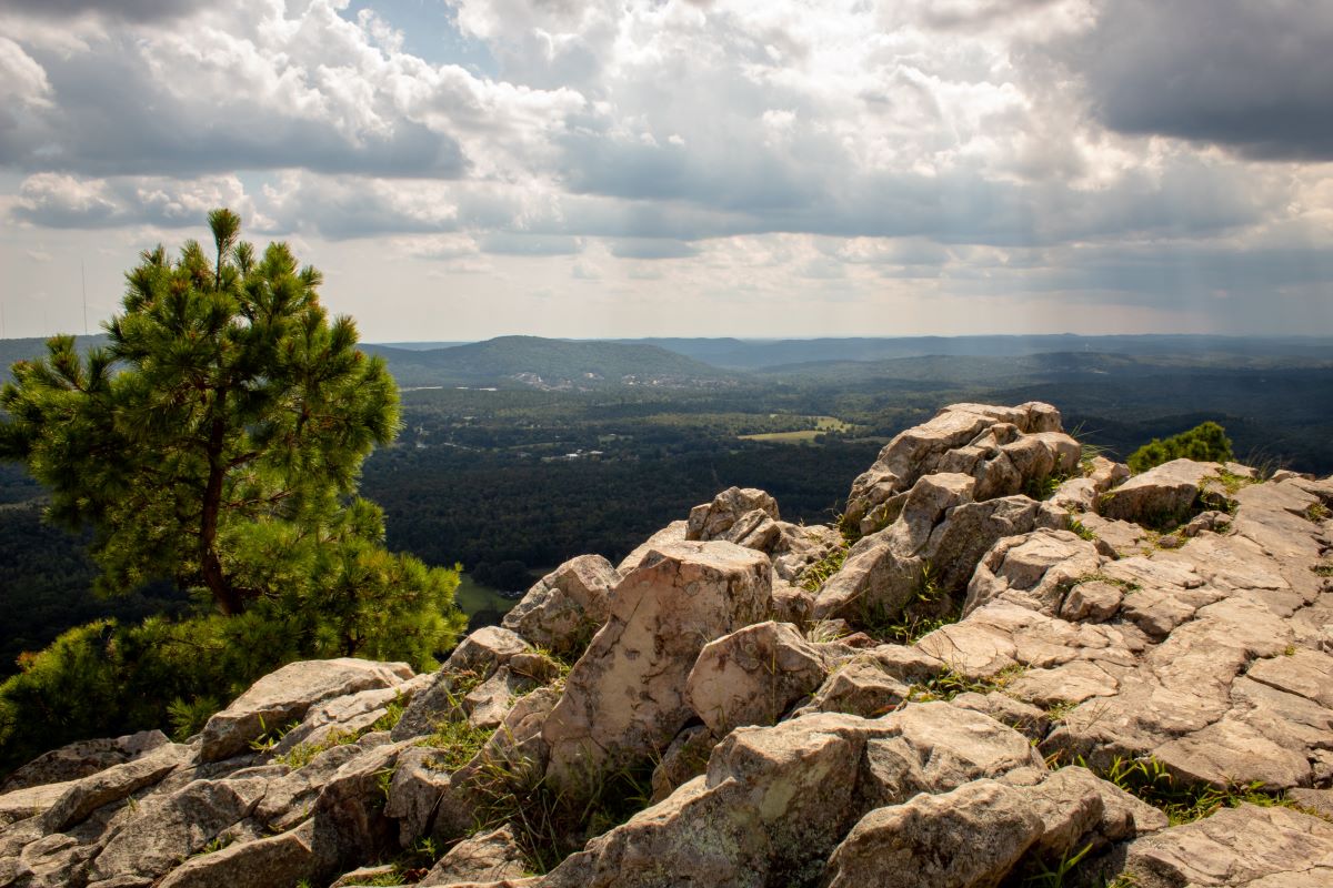 pinnacle mountain state park near little rock