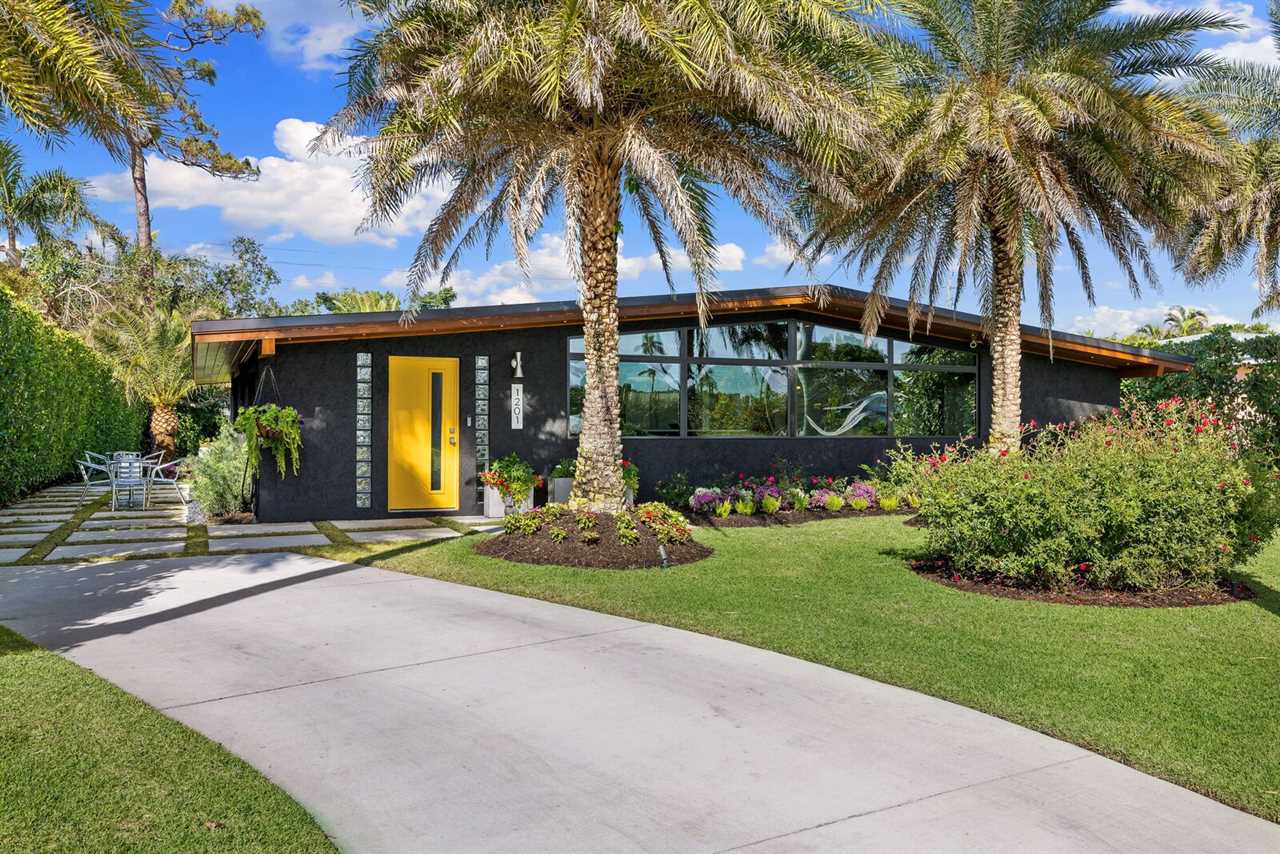 This $2.6M Florida Home Blends Midcentury Charm With Breezy Beach Vibes