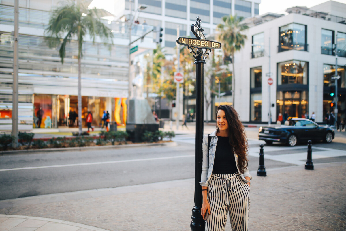 Young tourist woman in Los Angeles