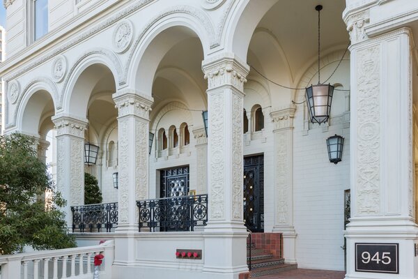 An Exceptional Full-Floor Apartment in San Francisco Lists for $10.5M