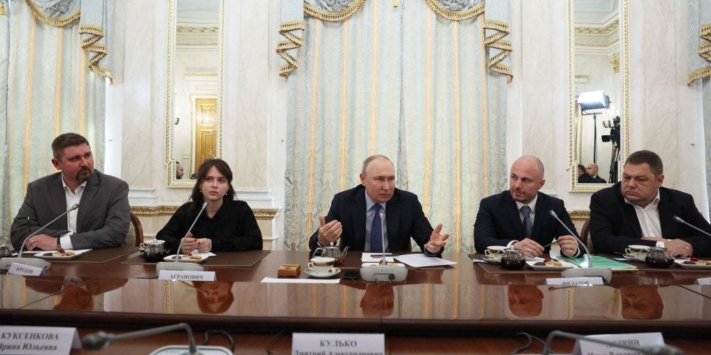 Putin and the war bloggers