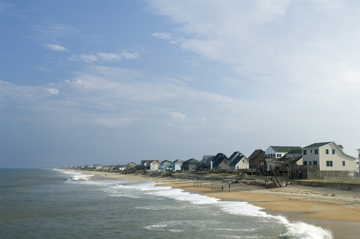 homes along the shore in Kitty Hawk_Getty