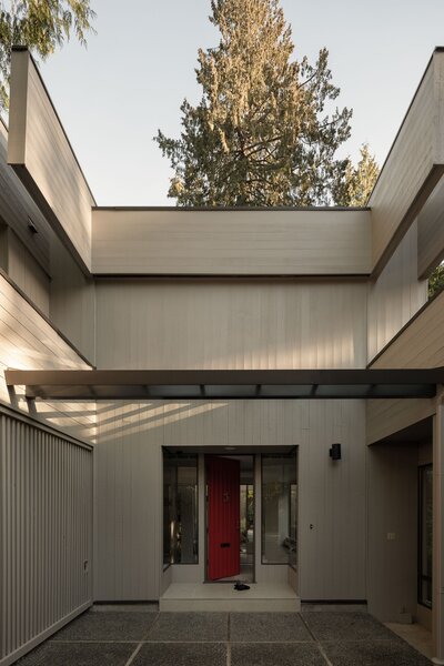 In Vancouver, a Home by One of Canada’s Greatest Architects Seeks $3.2M