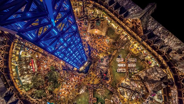 The Best Hotel in America Is Inside the Memphis Pyramid