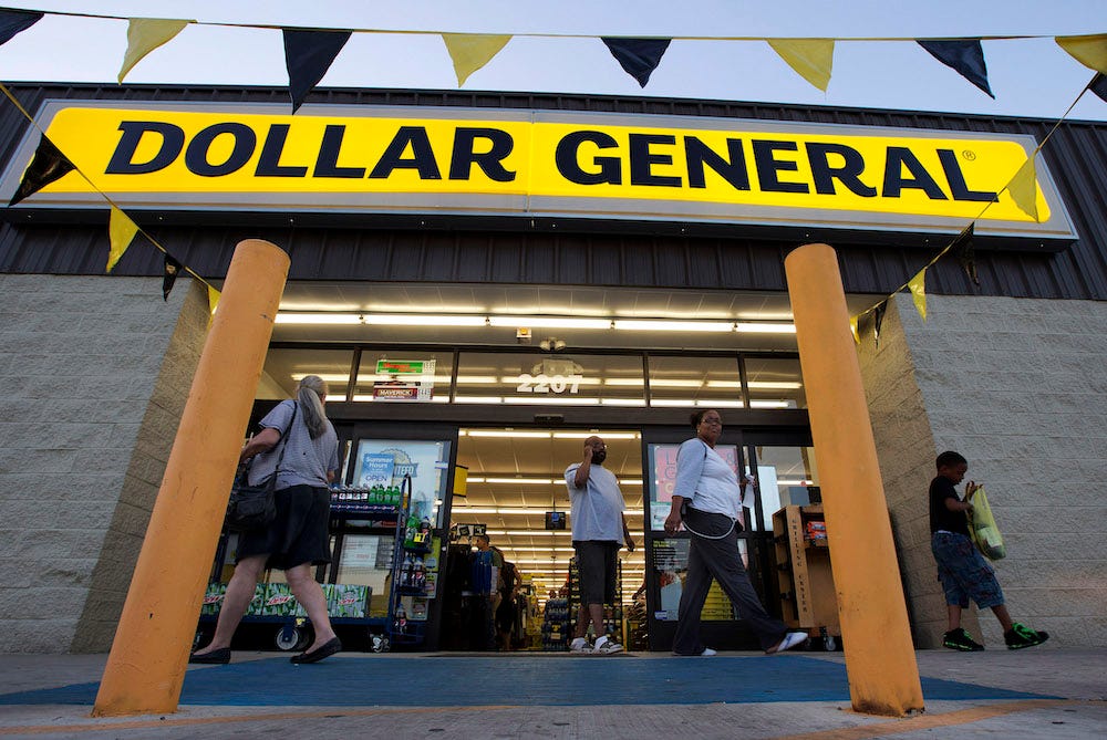 dollar general storefront people