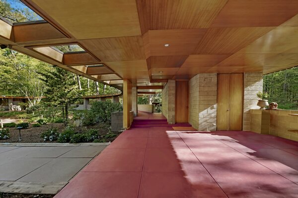 One of Frank Lloyd Wright’s Largest Homes Just Hit the Market for $8M