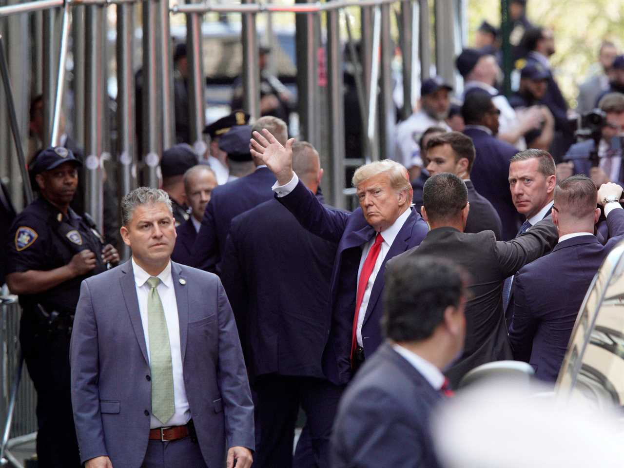 donald trump arrives manhattan federal court arraignment booking indictment