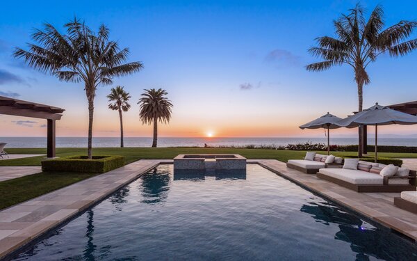 A Palos Verdes Retreat With 180-Degree Coastal Views Lists for the First Time at $35M