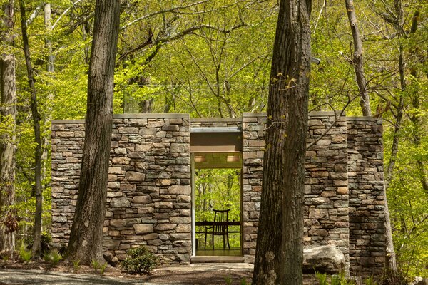 This Walden Pond–Inspired Writer’s Studio Holds a Trove of More Than 1,700 Poetry Books