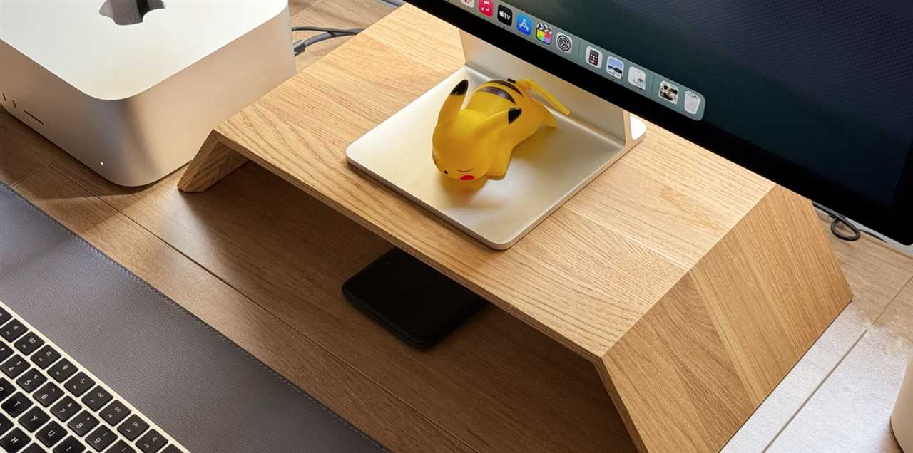 How the Oakywood monitor stand improved my posture and productivity