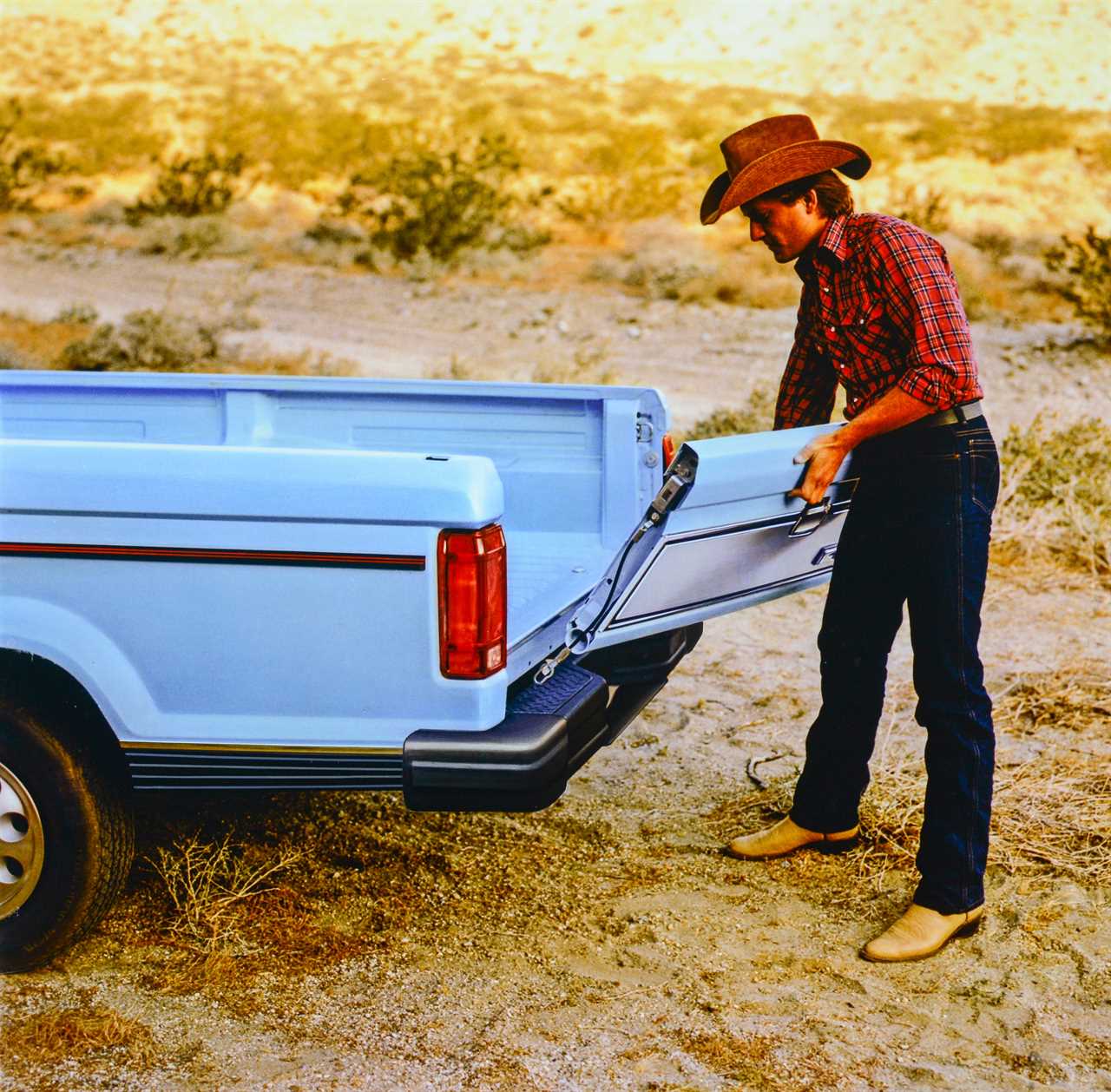 1985 Ford Ranger removable tailgate