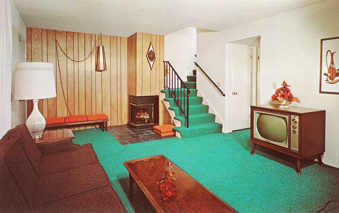 Bright blues, rich burgundies, and emerald greens were all common color options for wall-to-wall carpeting when the flooring decor trend took over American households in the 1950s.