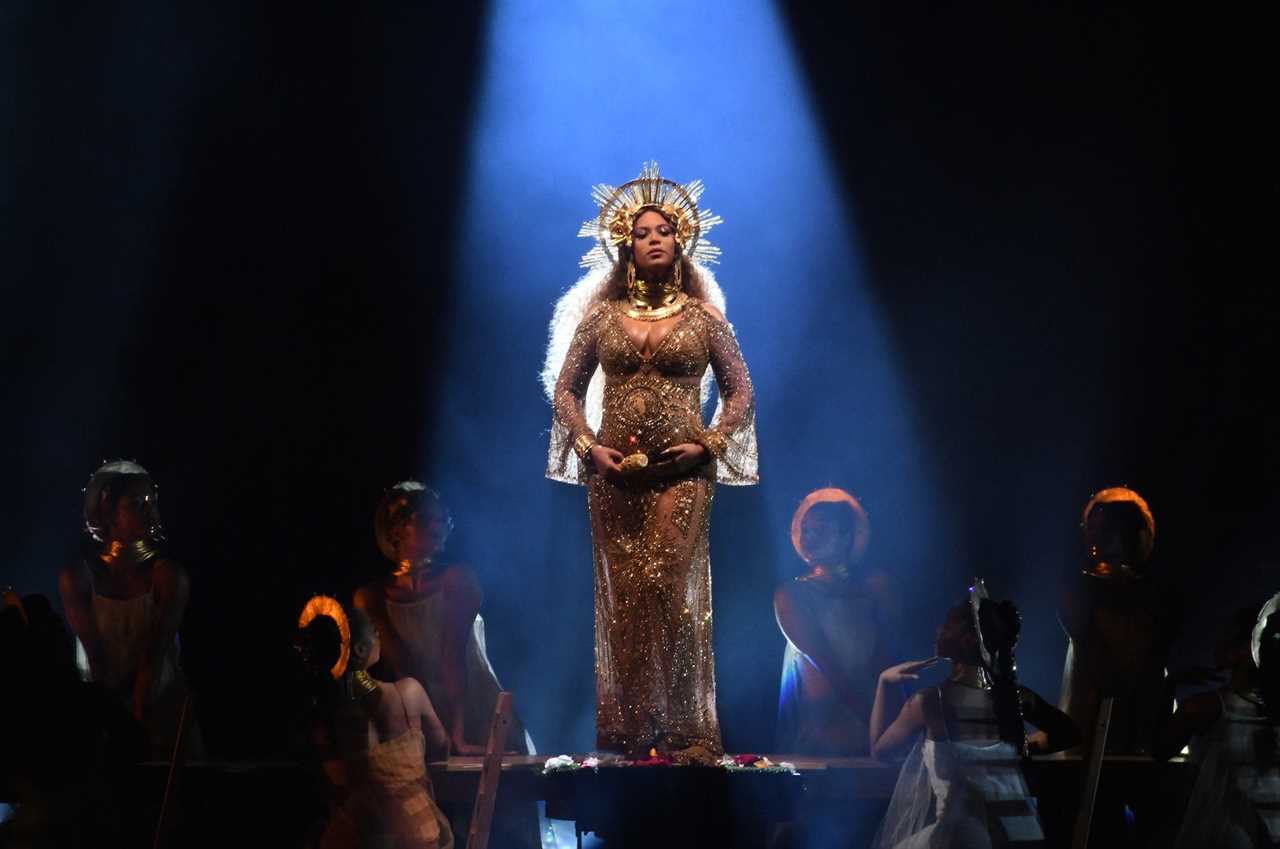 Beyonce performs at the Grammy Awards in 2017