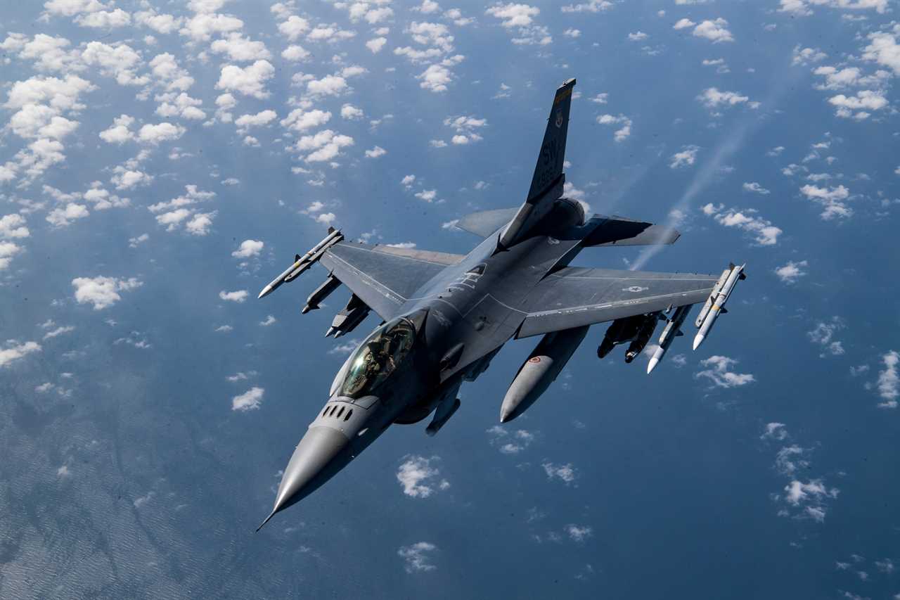 F-16