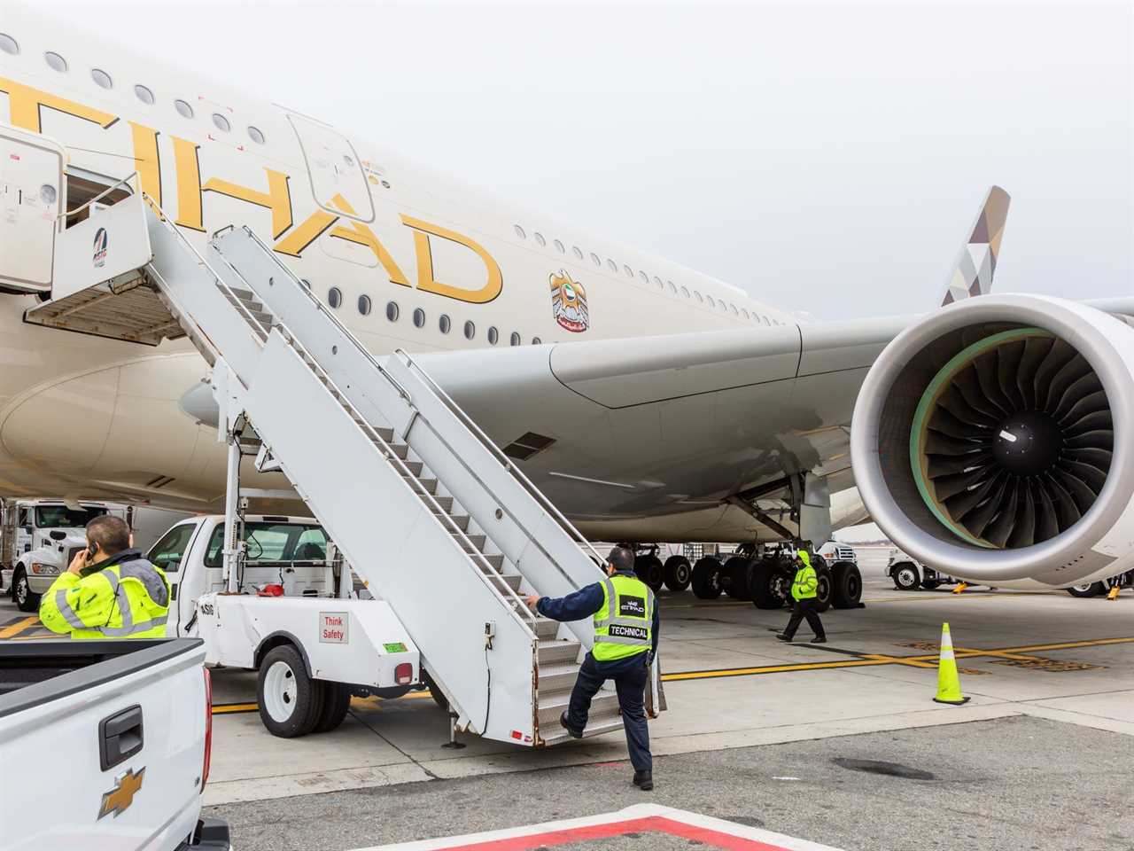 Etihad Airbus A380 4