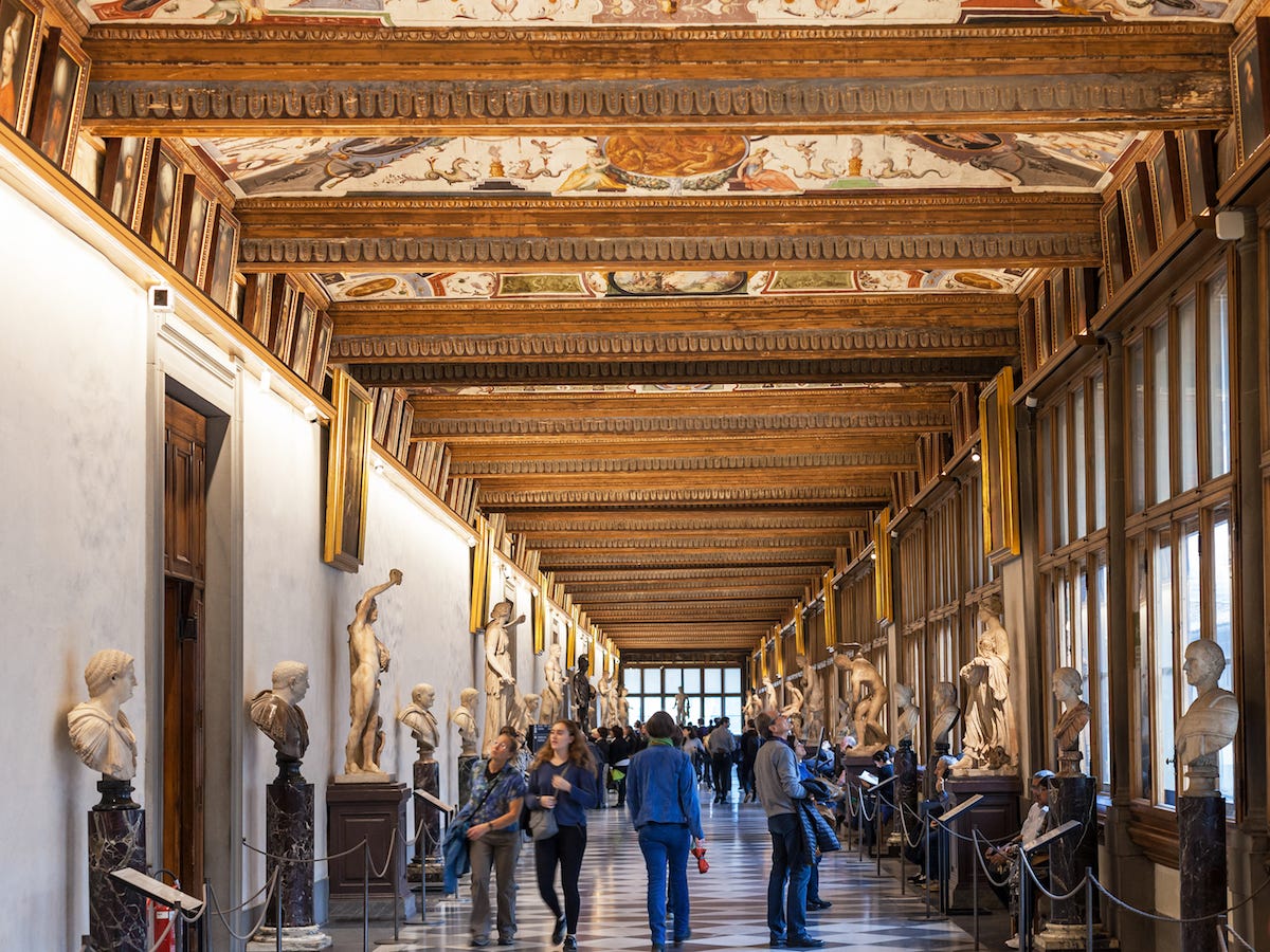 uffizi gallery florence shutterstock vvoe